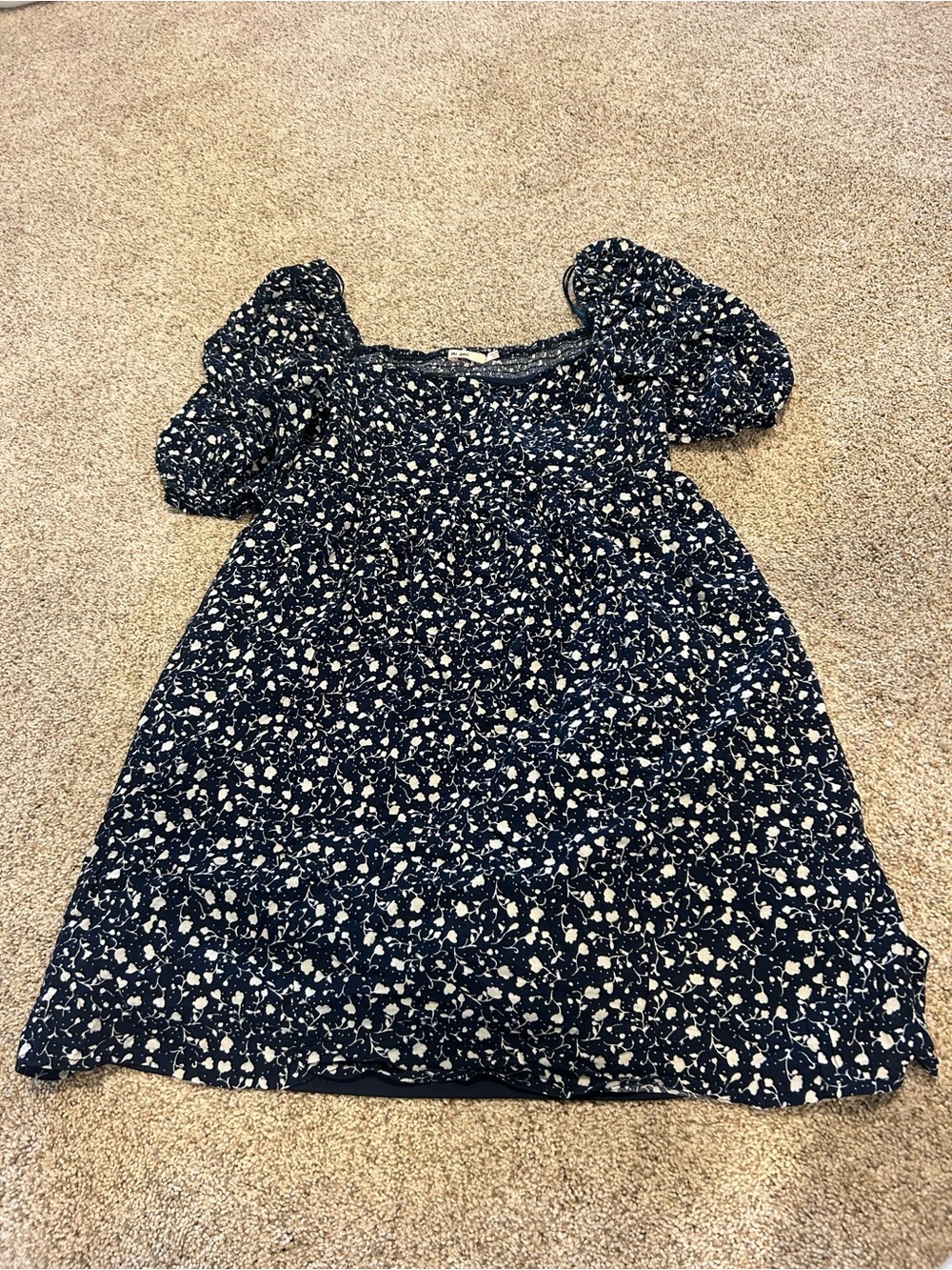 Navy Floral Puff-Sleeve Dress